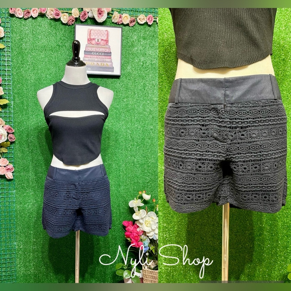 🌷Brand new eyelet short size 8 very nice quality cotton / polyester price firm!